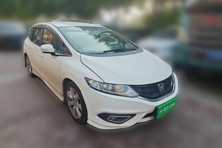 Used Honda Jade 2013 1.8L automatic Comfort version 5 seats Front Right 45 Deg