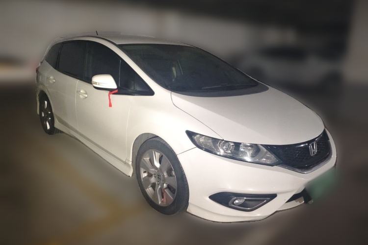 Used Honda Jade 2013 1.8L automatic Comfort version 5 seats Front Right 45 Deg