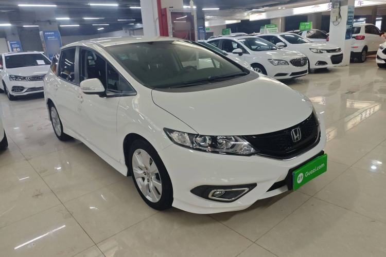Used Honda Jade 2013 1.8L automatic Comfort version 5 seats Front Right 45 Deg