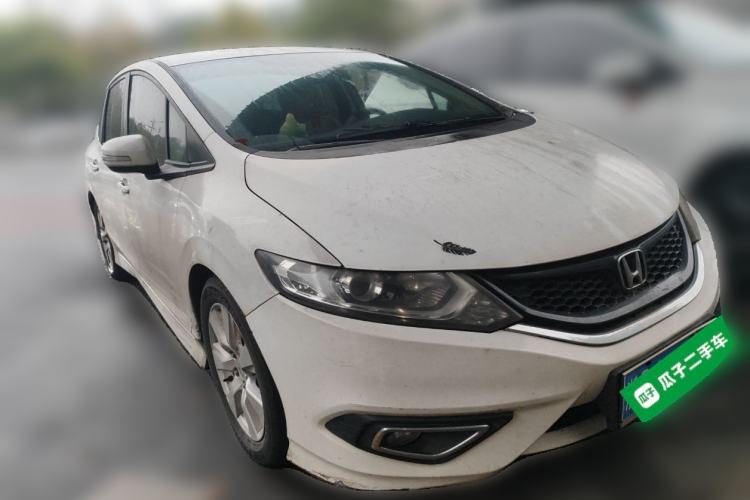 Used Honda Jade 2013 1.8L automatic Comfort version 5 seats Front Right 45 Deg
