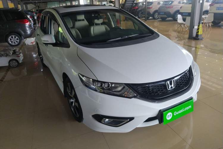 Used Honda Jade 2013 1.8L CVT Luxury Edition 6 seats Front Right 45 Deg