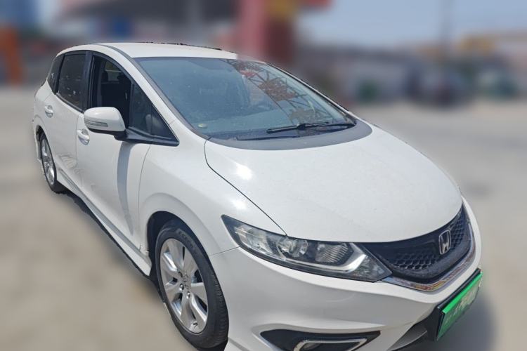 Used Honda Jade 2013 1.8L automatic Comfort version 5 seats Front Right 45 Deg
