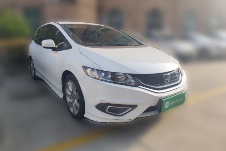 Used Honda Jade 2013 1.8L automatic Comfort version 5 seats Front Right 45 Deg