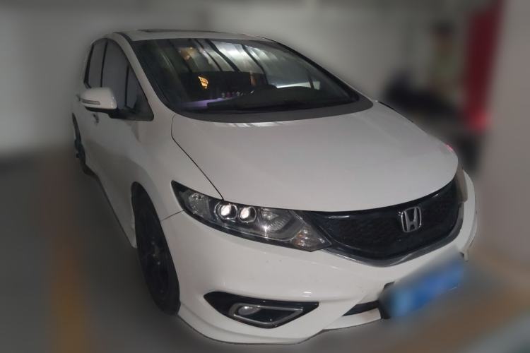 Used Honda Jade 2013 1.8L CVT Luxury Edition 6 seats Front Right 45 Deg