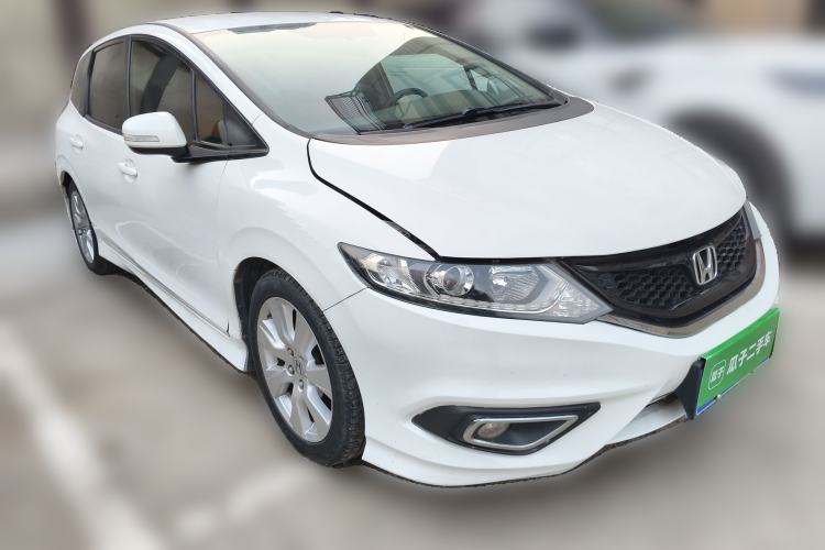 Used Honda Jade 2013 1.8L automatic Comfort version 5 seats Front Right 45 Deg