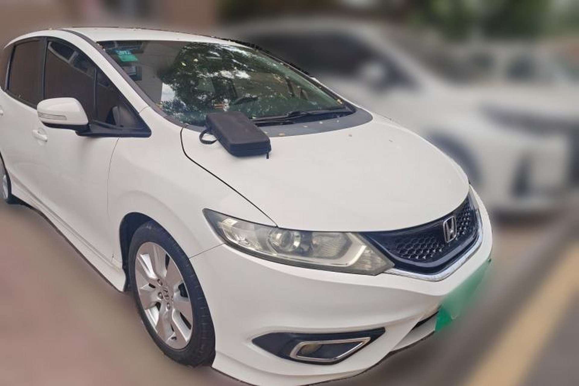 Used Honda Jade 2013 1.8L automatic Comfort version 5 seats Front Right 45 Deg