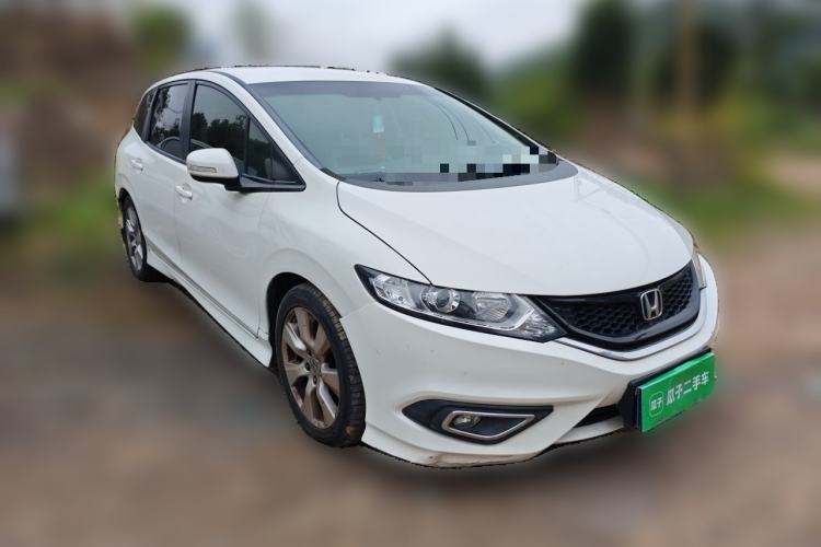 Used Honda Jade 2013 1.8L automatic Comfort version 5 seats Front Right 45 Deg