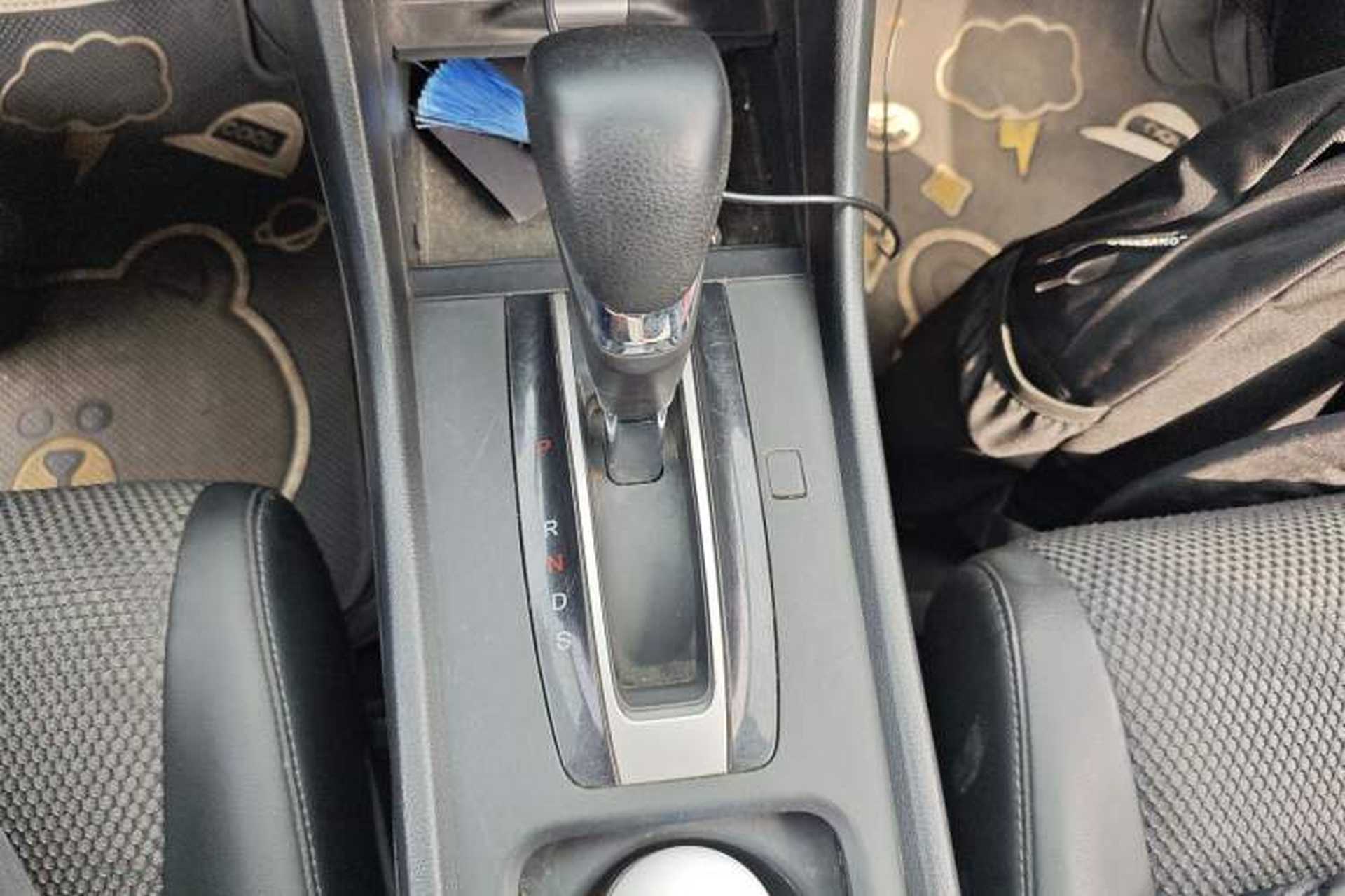 Used Honda Jade 2013 1.8L automatic Comfort version 5 seats Gear Lever