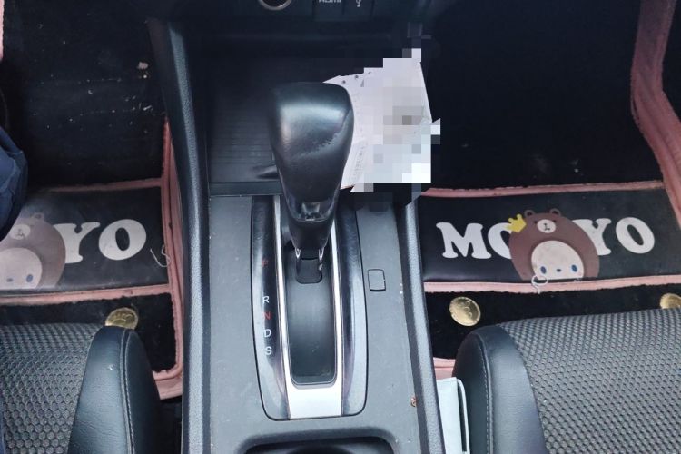 Used Honda Jade 2013 1.8L automatic Comfort version 5 seats Gear Lever