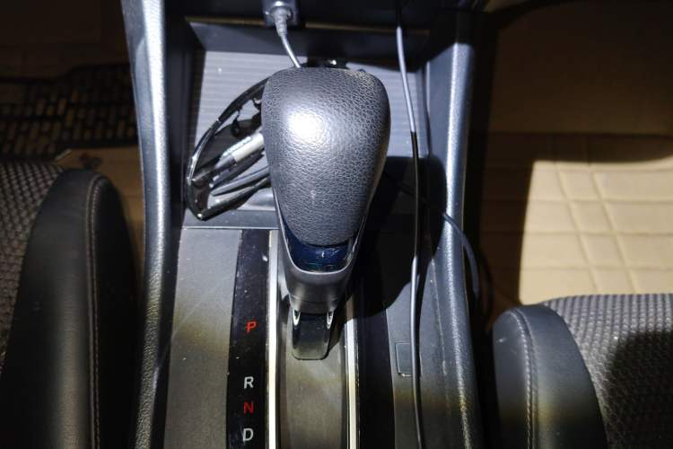 Used Honda Jade 2013 1.8L automatic Comfort version 5 seats Gear Lever