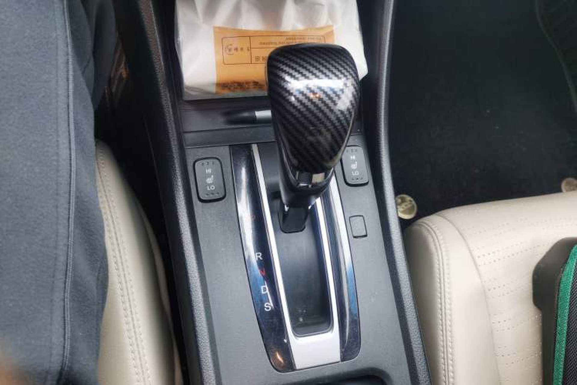 Used Honda Jade 2013 1.8L CVT Luxury Edition 5 seats Gear Lever