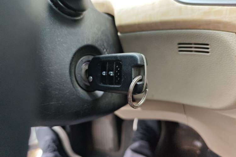 Used Honda Jade 2013 1.8L automatic Comfort version 5 seats Gear Lever