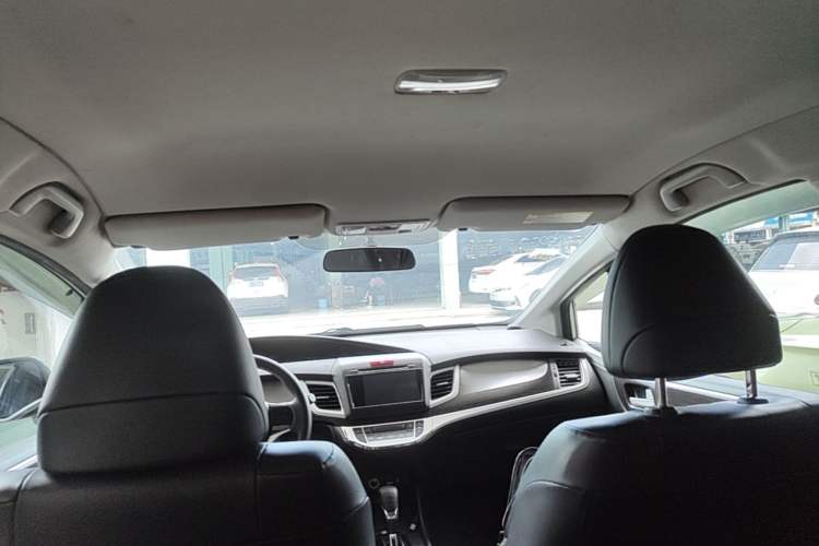 Used Honda Jade 2013 1.8L automatic Comfort version 5 seats Headliner
