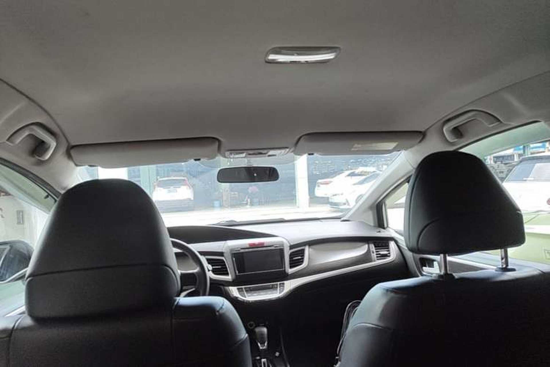 Used Honda Jade 2013 1.8L automatic Comfort version 5 seats Headliner