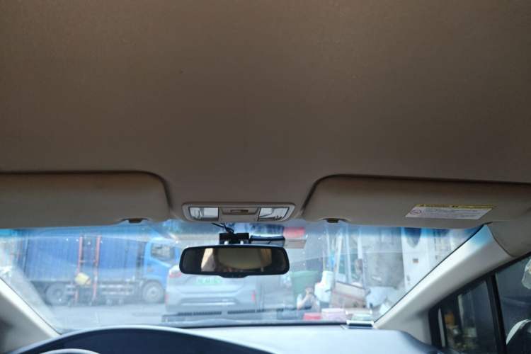 Used Honda Jade 2013 1.8L automatic Comfort version 5 seats Headliner