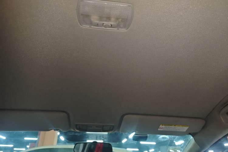 Used Honda Jade 2013 1.8L automatic Comfort version 5 seats Headliner