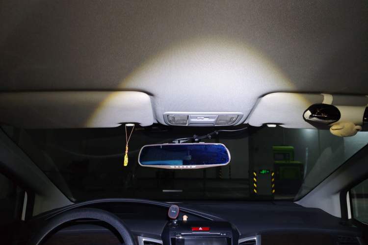 Used Honda Jade 2013 1.8L automatic Comfort version 5 seats Headliner
