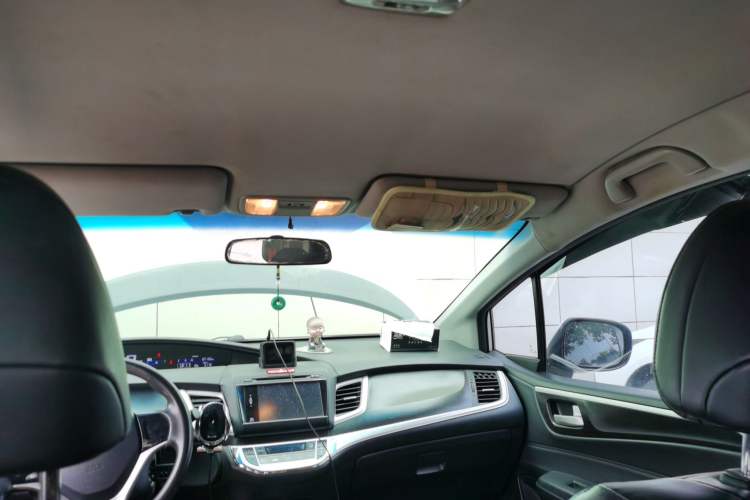 Used Honda Jade 2013 1.8L automatic Comfort version 5 seats Headliner