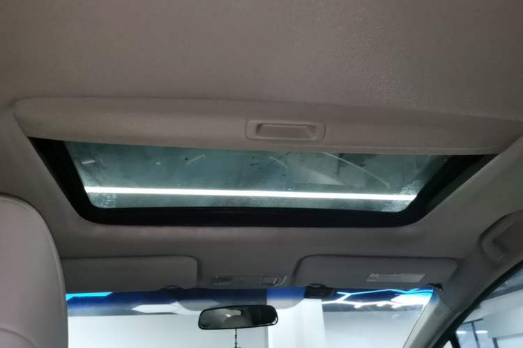Used Honda Jade 2013 1.8L CVT Luxury Edition 5 seats Headliner