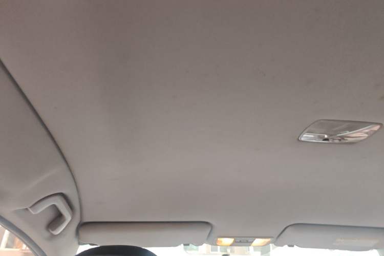 Used Honda Jade 2013 1.8L automatic Comfort version 5 seats Headliner