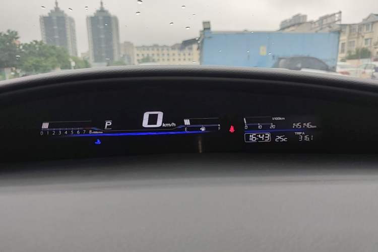Used Honda Jade 2013 1.8L automatic Comfort version 5 seats Instrument Cluster