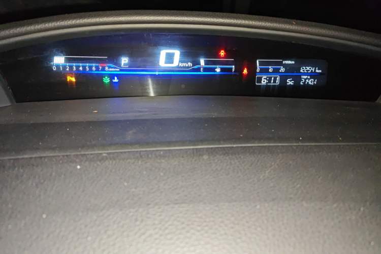 Used Honda Jade 2013 1.8L automatic Comfort version 5 seats Instrument Cluster