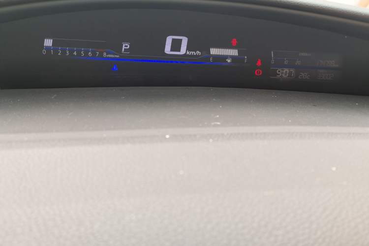 Used Honda Jade 2013 1.8L automatic Comfort version 5 seats Instrument Cluster