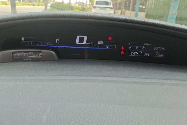 Used Honda Jade 2013 1.8L automatic Comfort version 5 seats Instrument Cluster