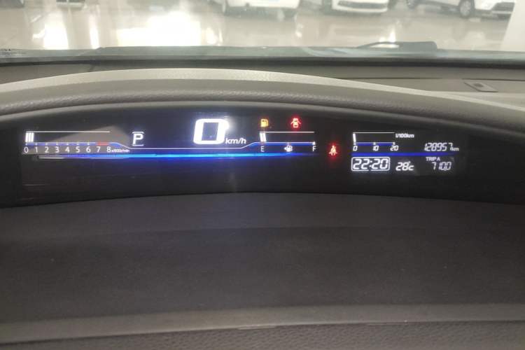Used Honda Jade 2013 1.8L automatic Comfort version 5 seats Instrument Cluster