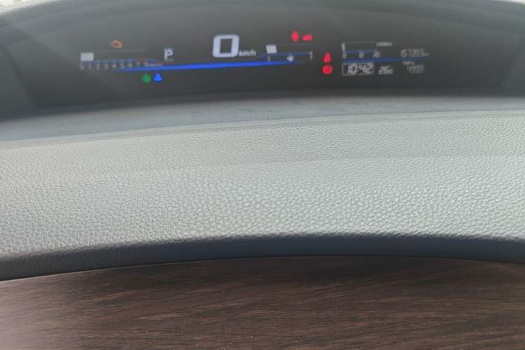 Used Honda Jade 2013 1.8L automatic Comfort version 5 seats Instrument Cluster