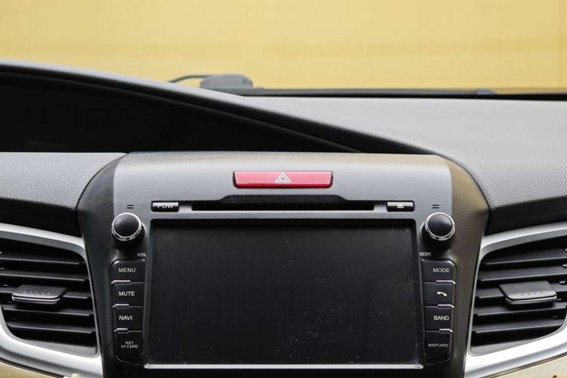 Used Honda Jade 2013 1.8L automatic Comfort version 5 seats Interior 10