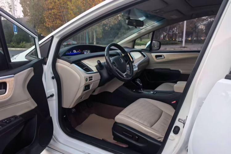Used Honda Jade 2013 1.8L CVT Luxury Edition 6 seats Interior 3