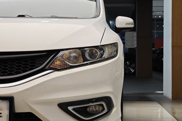 Used Honda Jade 2013 1.8L automatic Comfort version 5 seats Left Front Headlight
