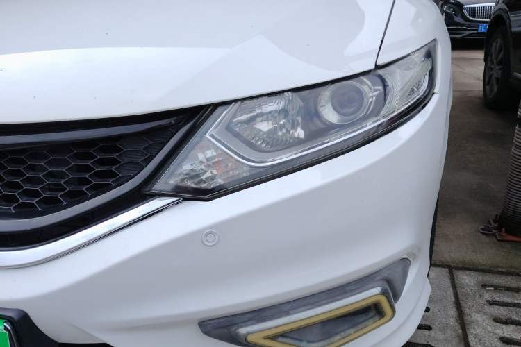 Used Honda Jade 2013 1.8L automatic Comfort version 5 seats Left Front Headlight