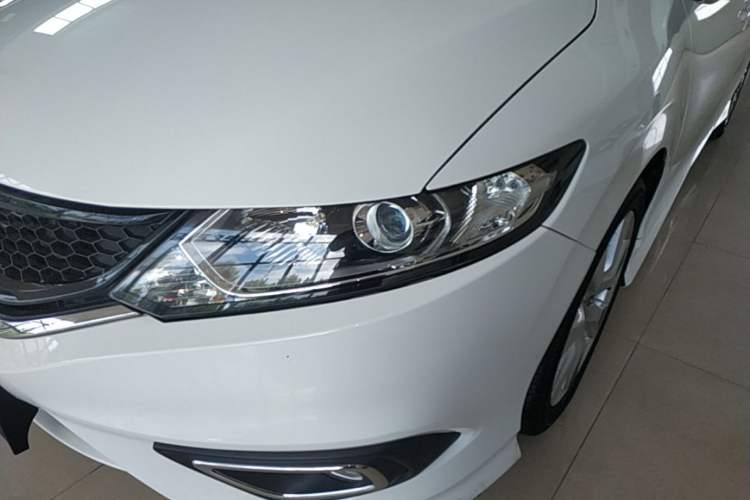 Used Honda Jade 2013 1.8L automatic Comfort version 5 seats Left Front Headlight