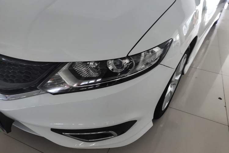 Used Honda Jade 2013 1.8L automatic Comfort version 5 seats Left Front Headlight