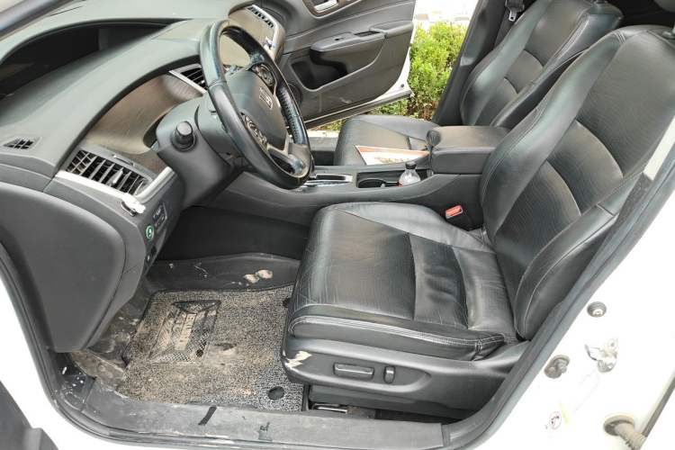 Used Honda Jade 2013 1.8L CVT Luxury Edition 5 seats Left Front Seat