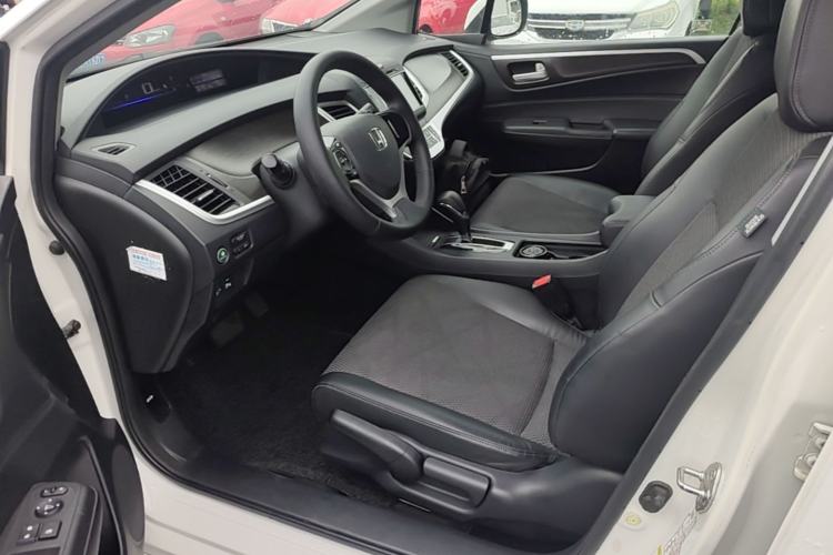 Used Honda Jade 2013 1.8L automatic Comfort version 5 seats Left Front Seat