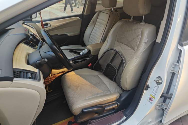 Used Honda Jade 2013 1.8L automatic Comfort version 5 seats Left Front Seat