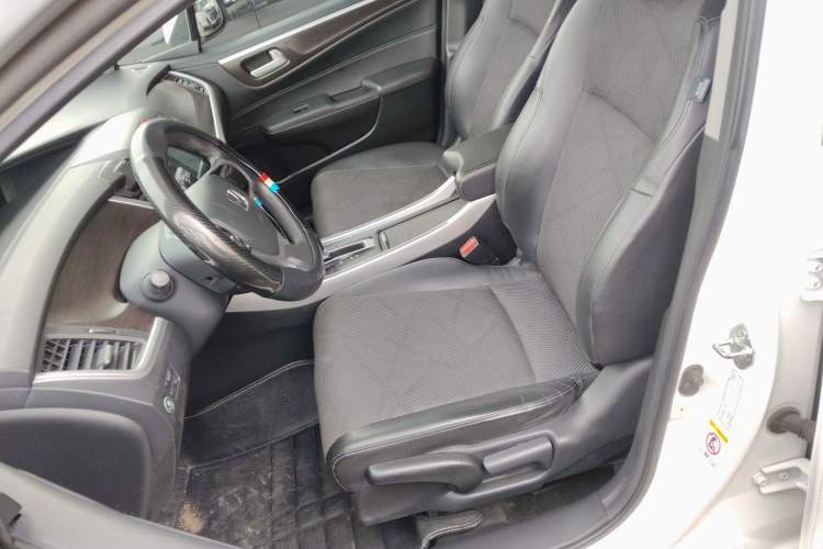 Used Honda Jade 2013 1.8L automatic Comfort version 5 seats Left Front Seat
