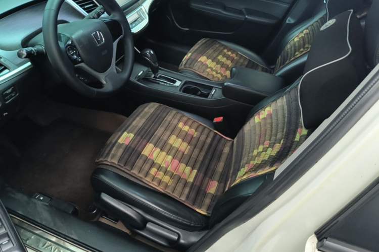 Used Honda Jade 2013 1.8L automatic Comfort version 5 seats Left Front Seat