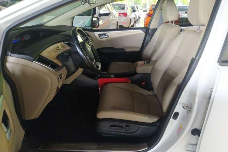 Used Honda Jade 2013 1.8L CVT Luxury Edition 6 seats Left Front Seat