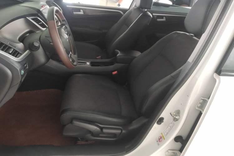 Used Honda Jade 2013 1.8L automatic Comfort version 5 seats Left Front Seat