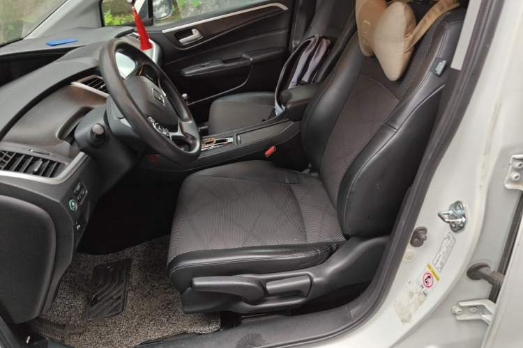 Used Honda Jade 2013 1.8L automatic Comfort version 5 seats Left Front Seat