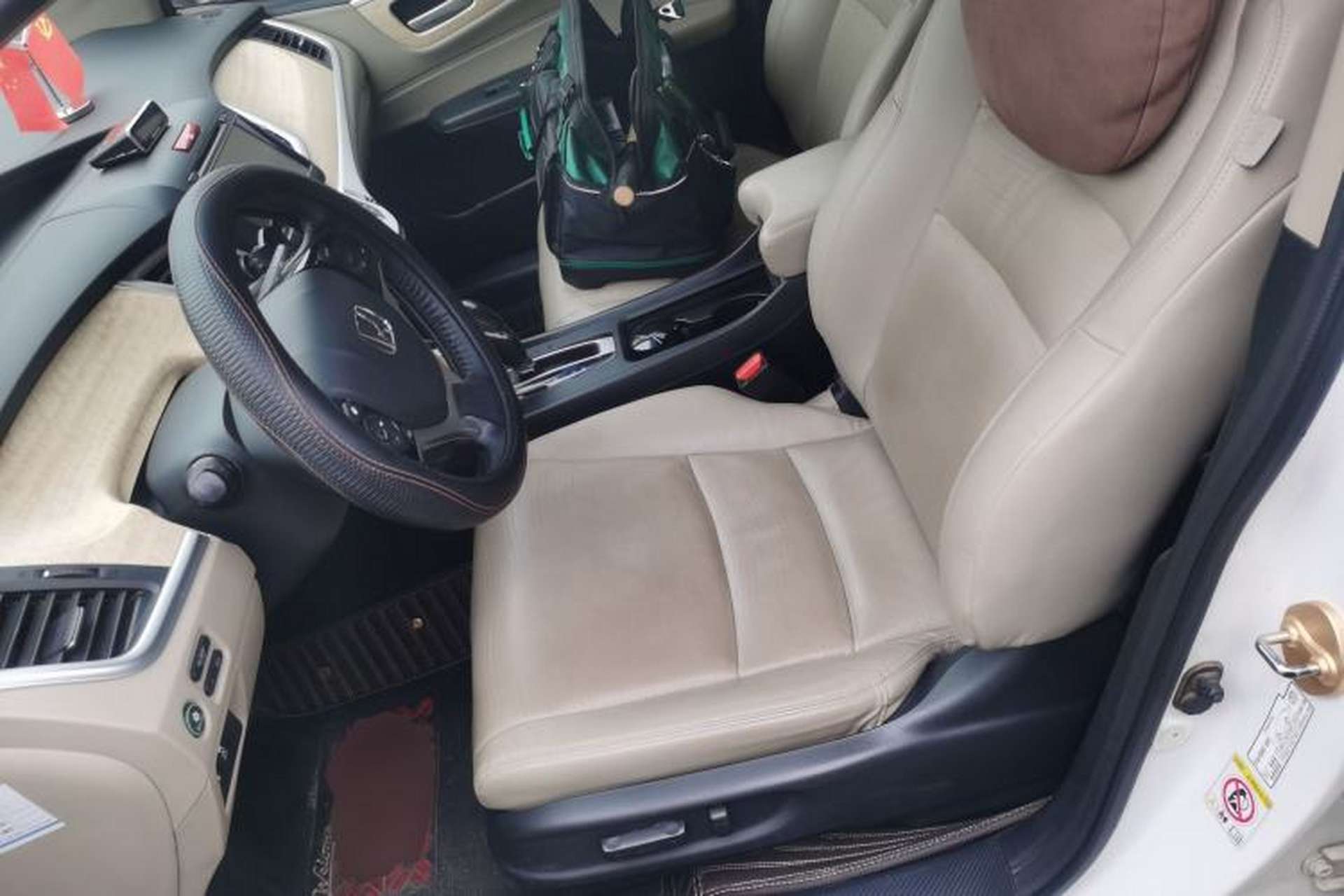 Used Honda Jade 2013 1.8L CVT Luxury Edition 5 seats Left Front Seat