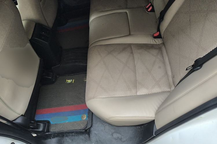 Used Honda Jade 2013 1.8L automatic Comfort version 5 seats Left Rear Seat