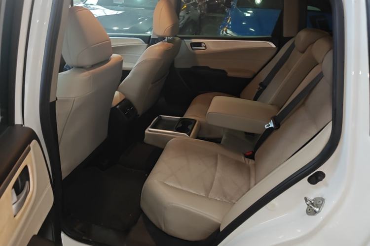 Used Honda Jade 2013 1.8L automatic Comfort version 5 seats Left Rear Seat