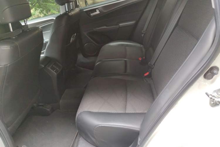 Used Honda Jade 2013 1.8L automatic Comfort version 5 seats Left Rear Seat