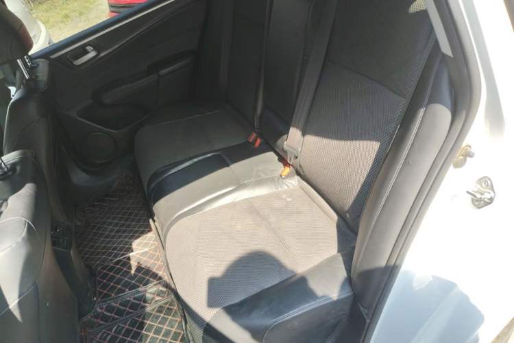 Used Honda Jade 2013 1.8L automatic Comfort version 5 seats Left Rear Seat