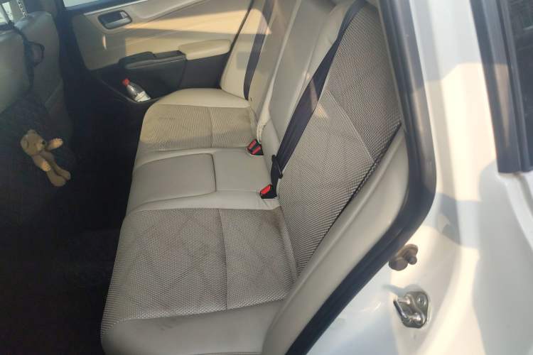 Used Honda Jade 2013 1.8L automatic Comfort version 5 seats Left Rear Seat